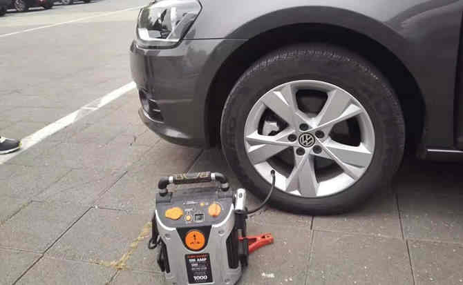 宾阳汽车搭电案例